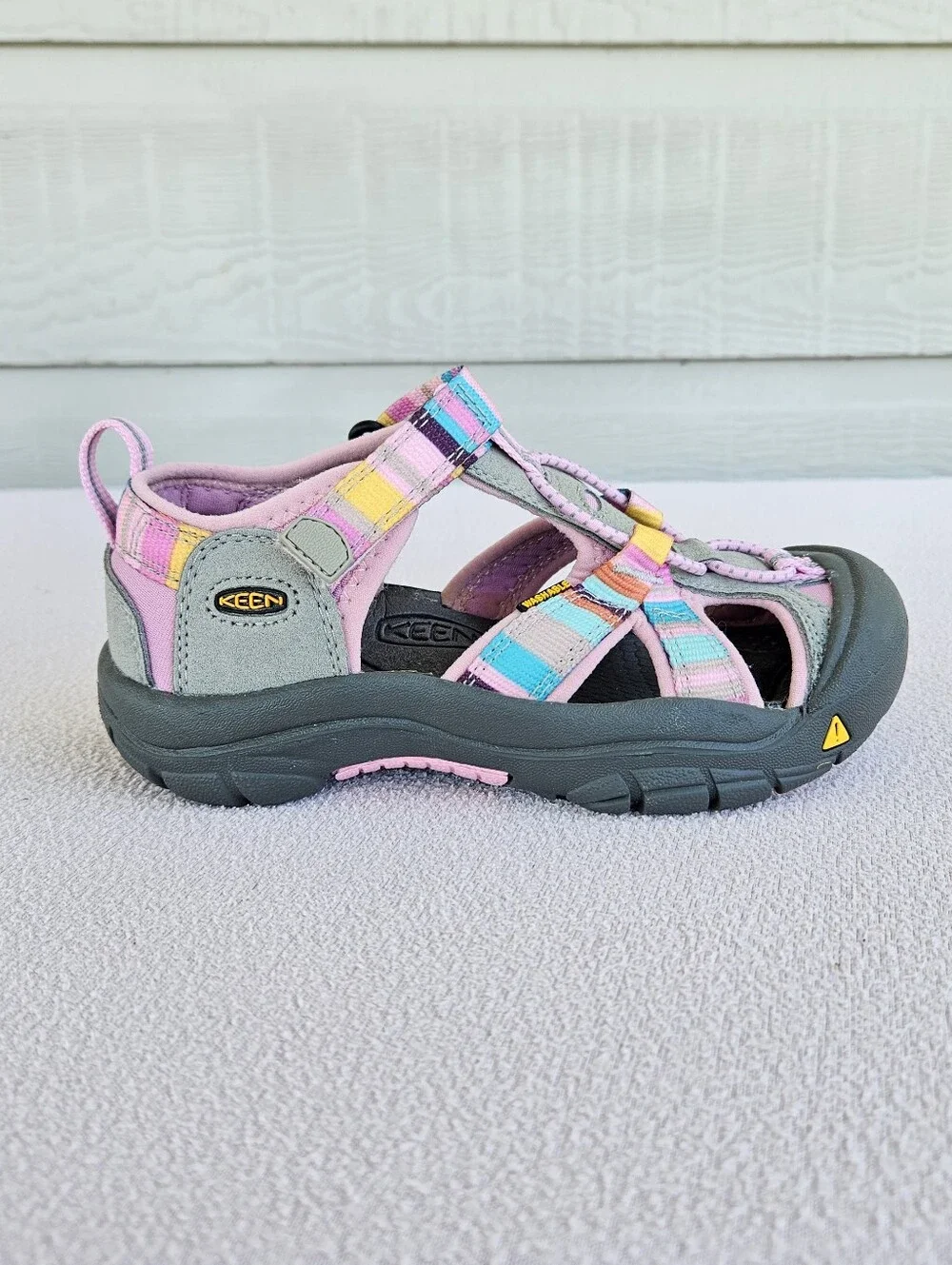 Keen Venice H2 Youth Kids SZ 13 Pink Stripe Pastel Rainbow Sandals Water Shoe